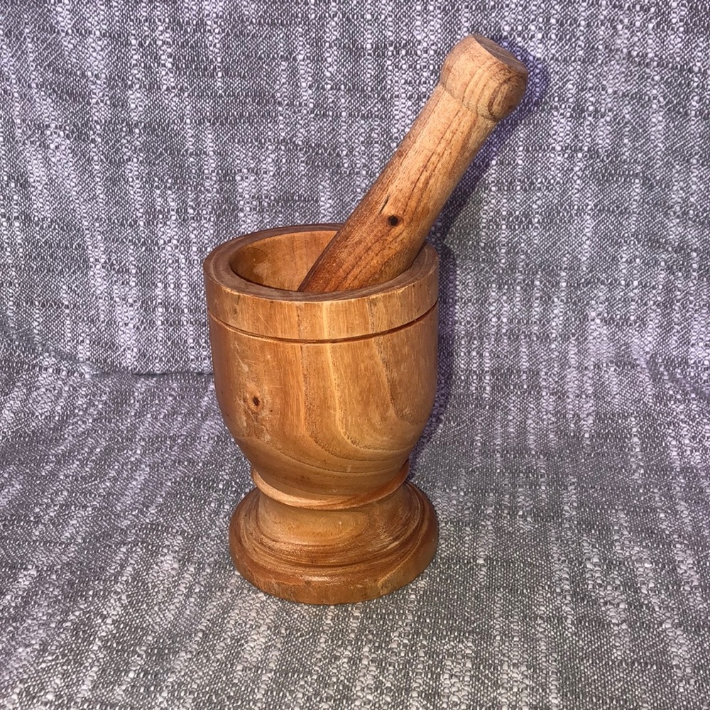 IMUSA wood mortal and pestle.